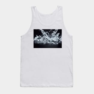 Splashing water abstract design Tank Top